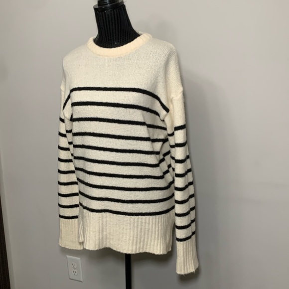 Crewneck Pullover Sweater - Picture 12 of 12